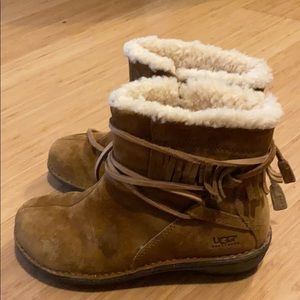 Ugg Moccasins US size 7